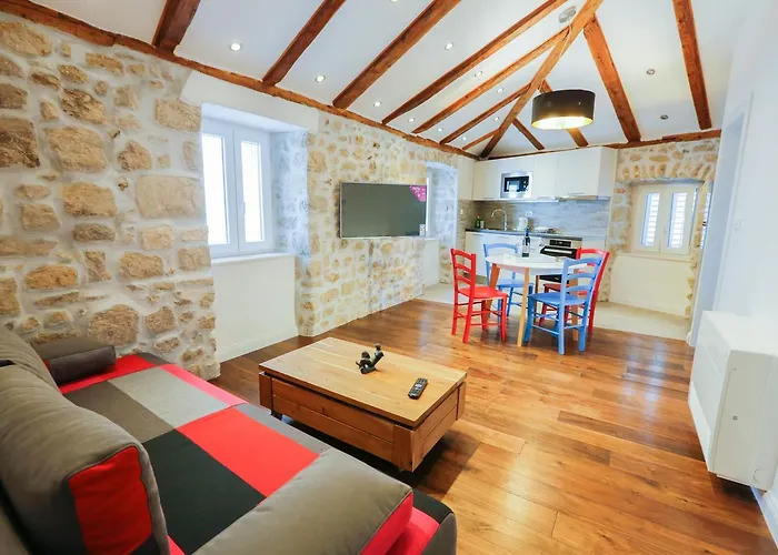 Castellum Apartments